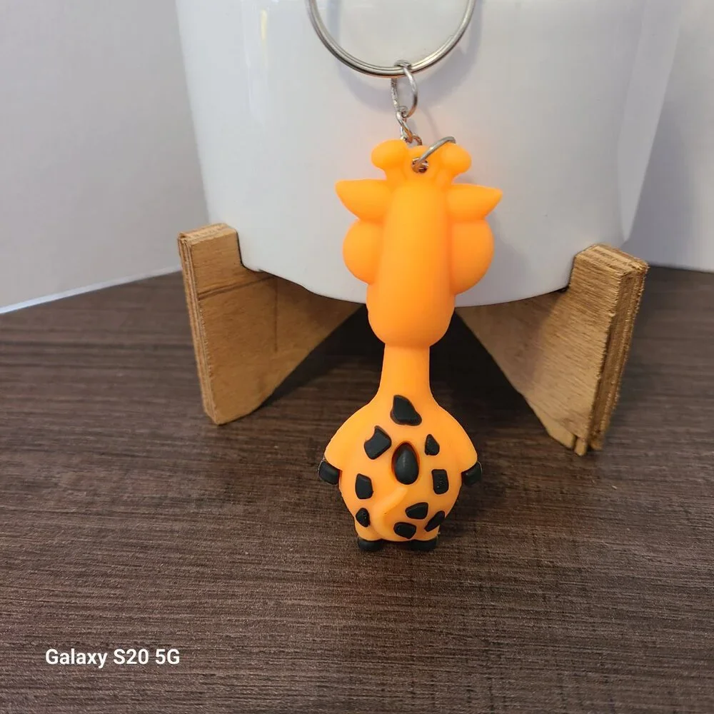 Unbranded Bug-Eyed Giraffe Keychain‎ NEW Unisex School Home Office Keys Auto